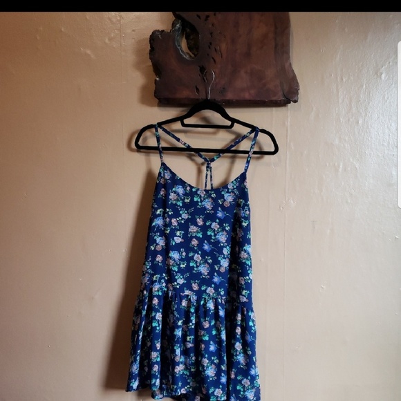 Hem & Thread Blue Floral Strappy Halter Dress LG - Picture 8 of 8